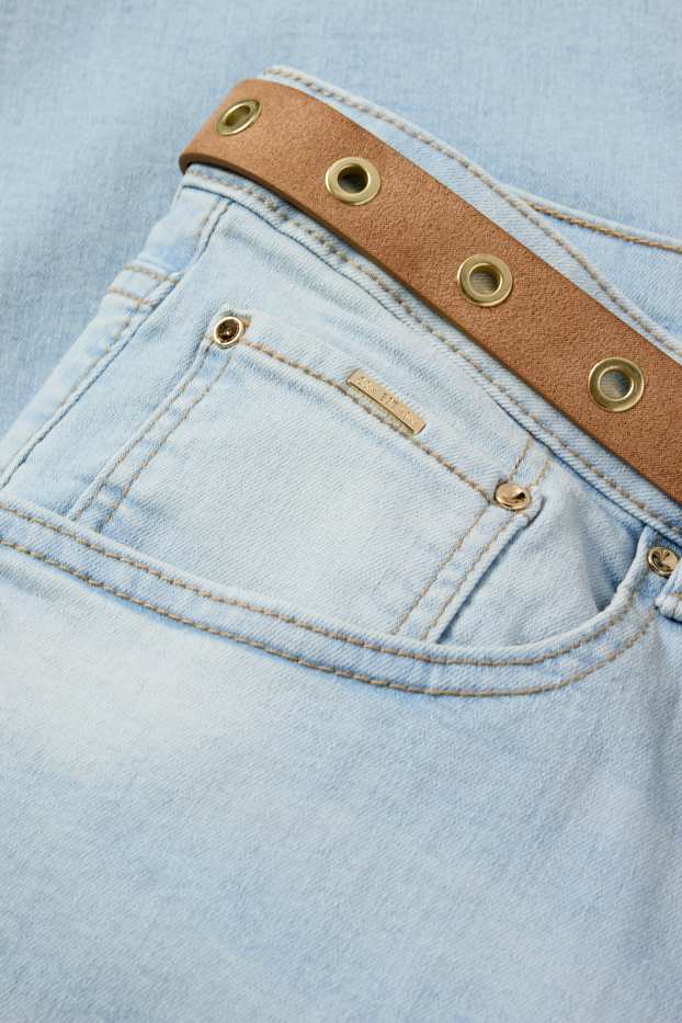 Women - Capri jeans with belt - mid-rise waist - light blue