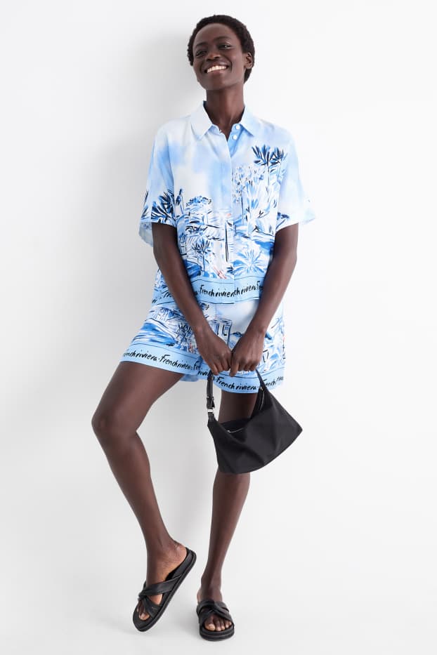 Dames - Shorts - mid waist - met patroon - wit / lichtblauw