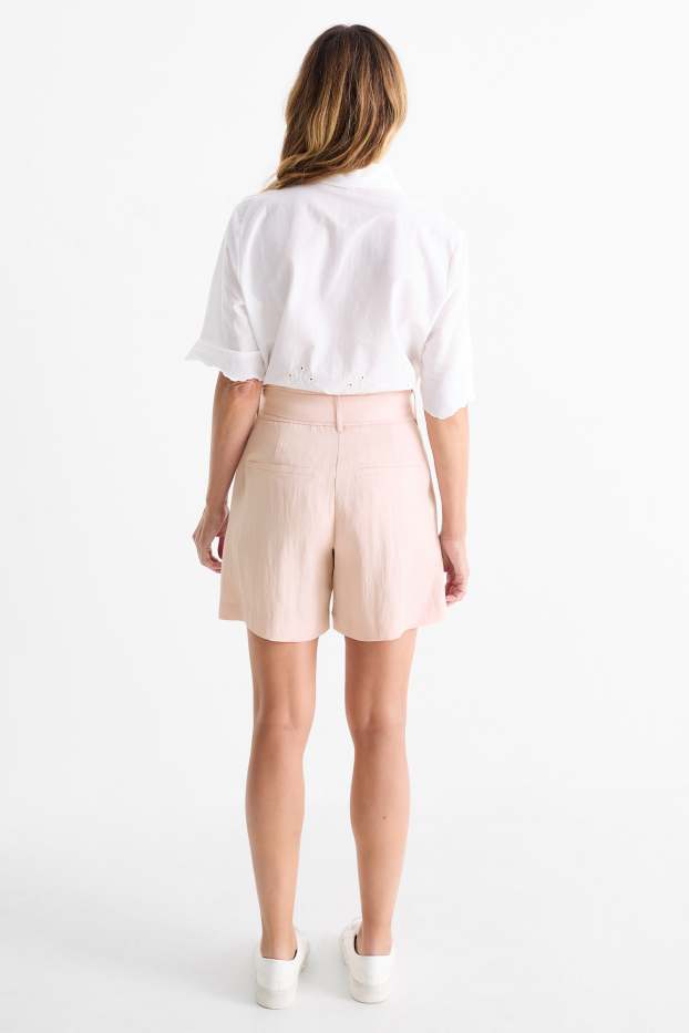 Kobiety - Szorty z paskiem - wysoki stan - jasnoróżowy