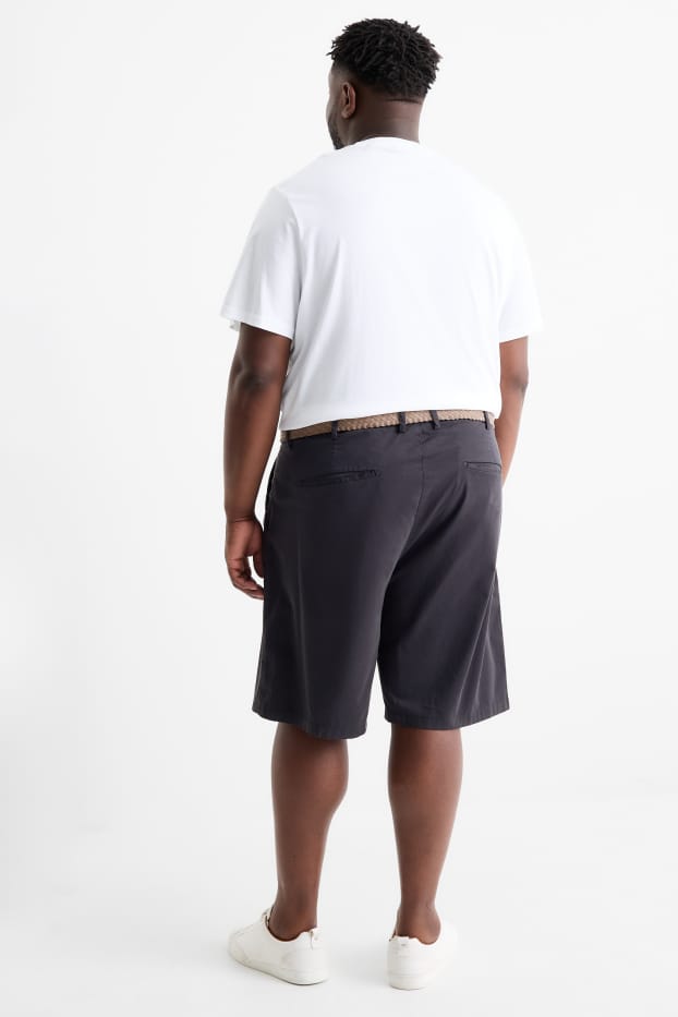 Men - Shorts with belt - black