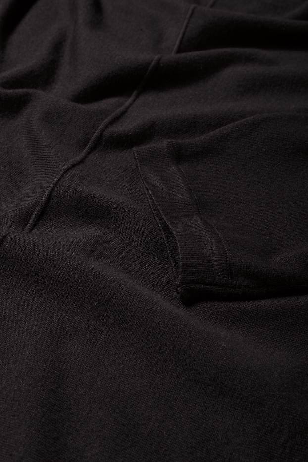 Femei - Pulover din tricot fin - negru