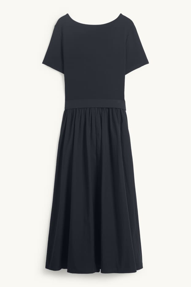 Femmes - Robe fit & flare avec ceinture - noir