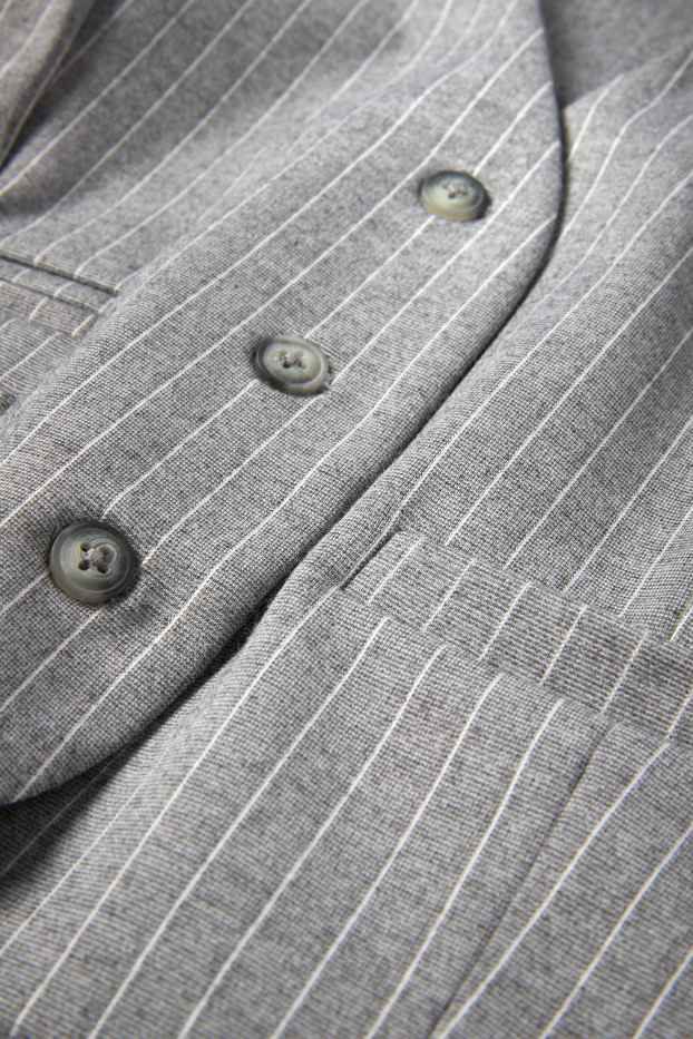 Dona - Americana - entallada - ratlla diplomàtica - gris