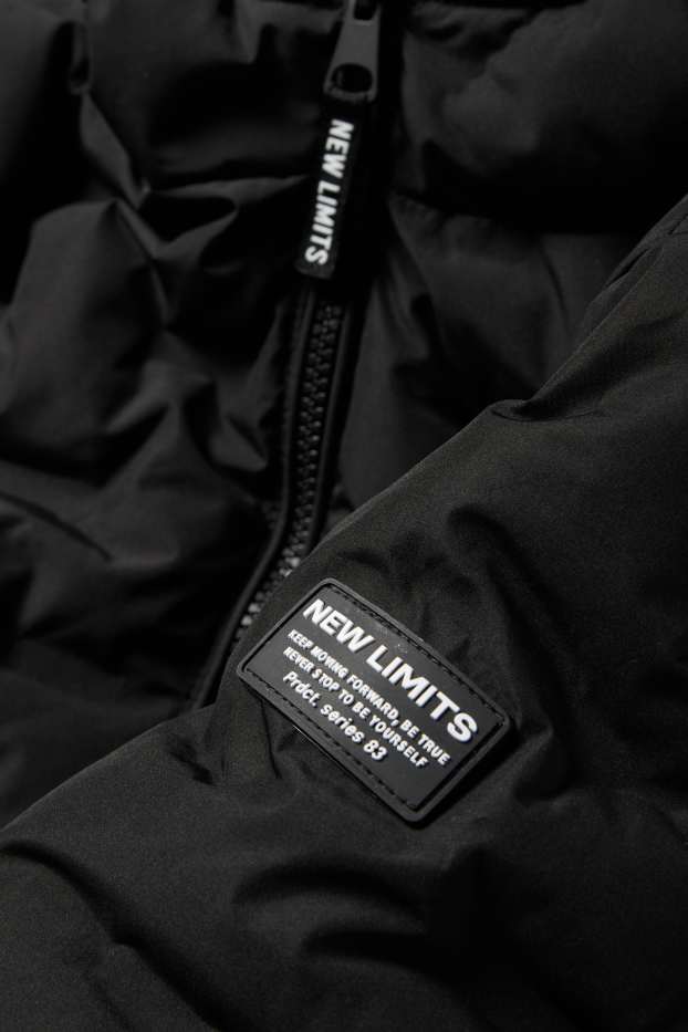 Děti - chlapci - Prošívaná bunda s kapucí - z vodoodpudivého materiálu - černá