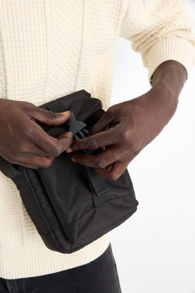 Herren - Umhängetasche - schwarz