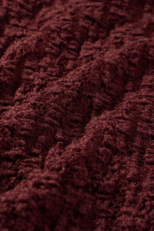 Women - Lace skirt - bordeaux