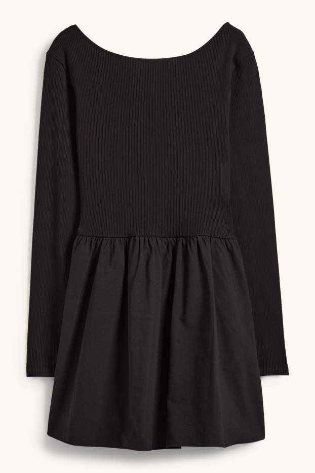 Women - A-line dress - black