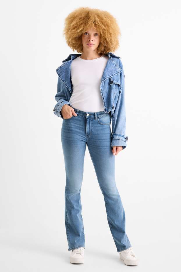 Femmes - Jean bootcut - mid waist - jean galbant - LYCRA® - jean bleu clair