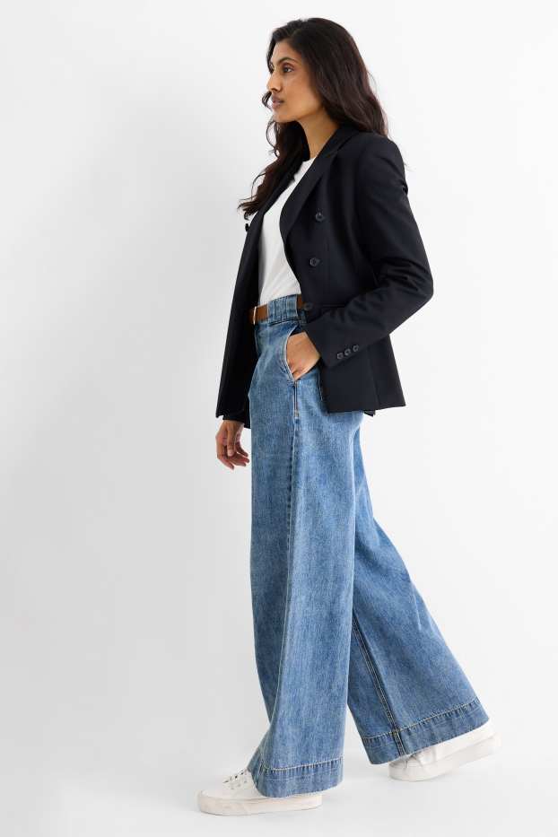 Women - Wide leg jeans with belt - mid-rise waist - denim-light blue