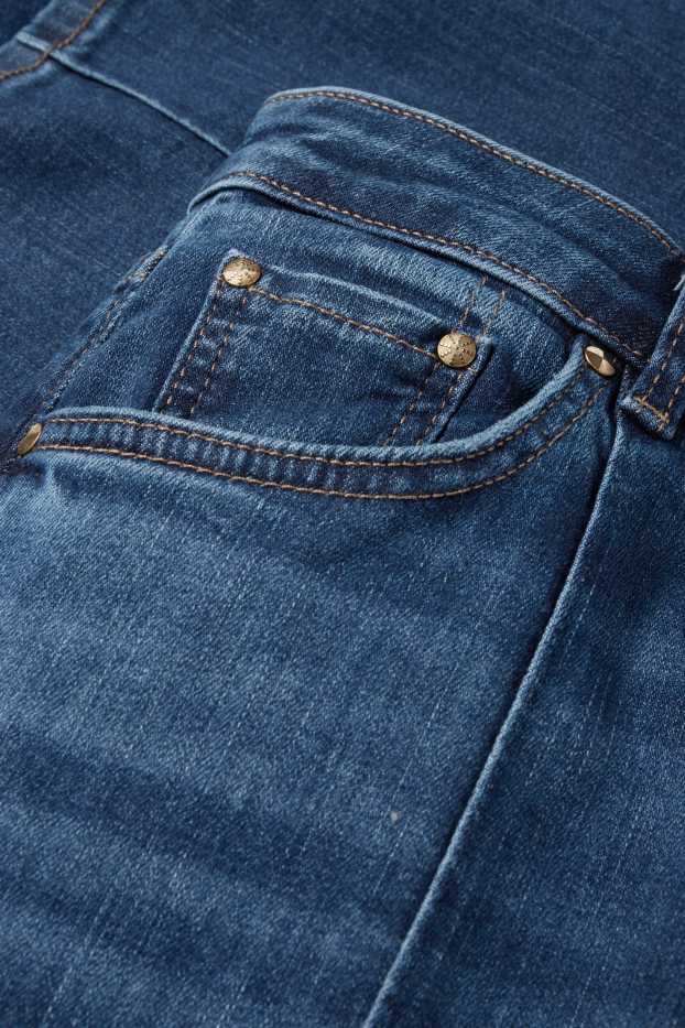Women - Wide leg jeans - high waist - blue denim