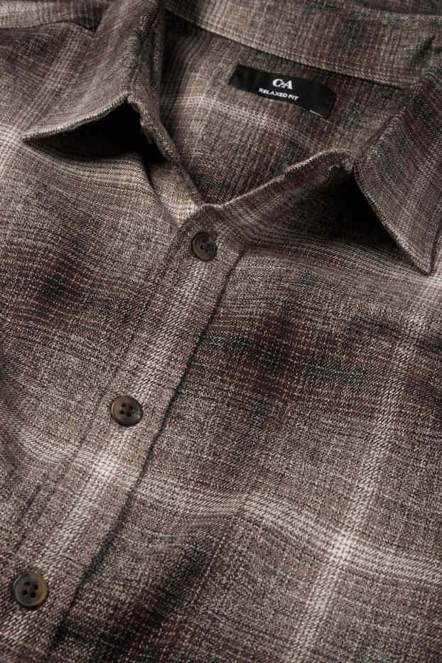 Mężczyźni - Koszula flanelowa - relaxed fit - kołnierzyk kent - w kratę - brązowy