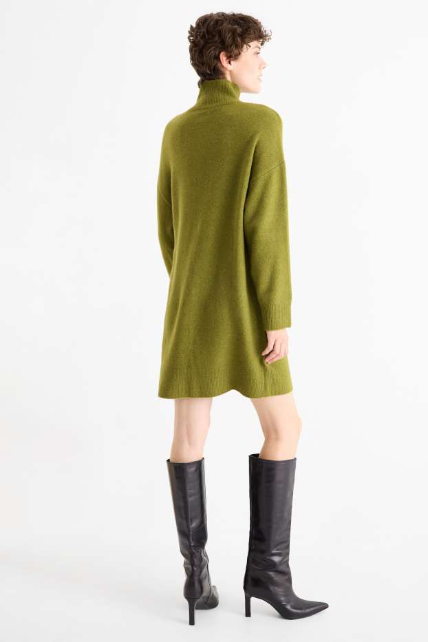 Women - Knitted dress - green