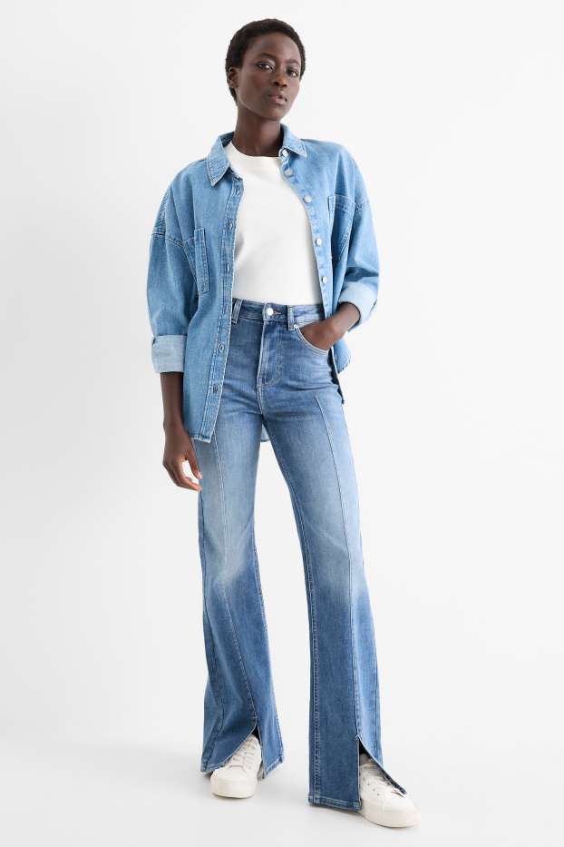 Damen - Flared Jeans - High Waist - helljeansblau