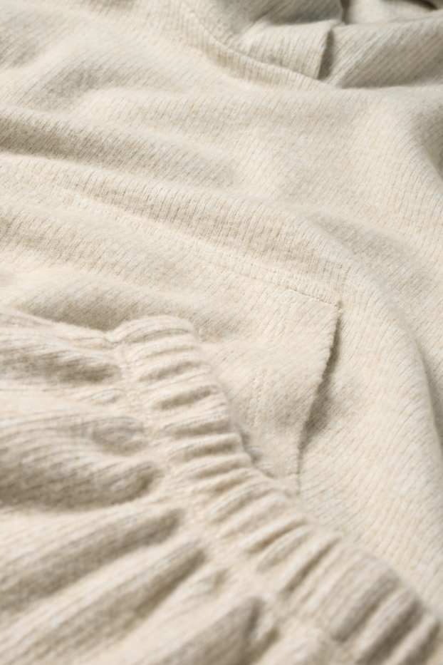 Kinderen: meisjes - Set - trui met capuchon en gebreide broek - ribstof - 2-delig - licht beige
