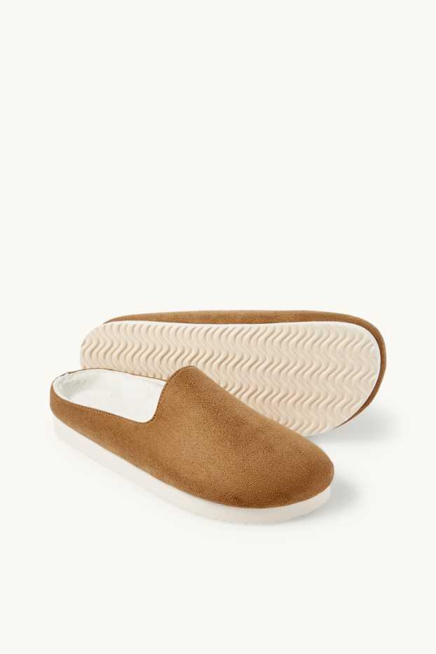 Home - Sabatilles - pell girada sintètica - marró clar