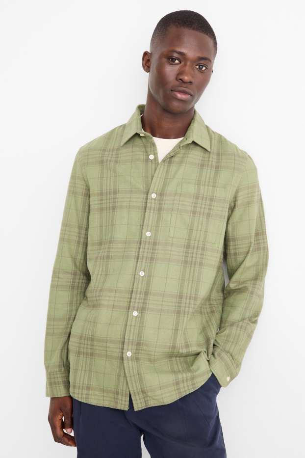 Hommes - Chemise en flanelle - regular fit - col kent - à carreaux - vert