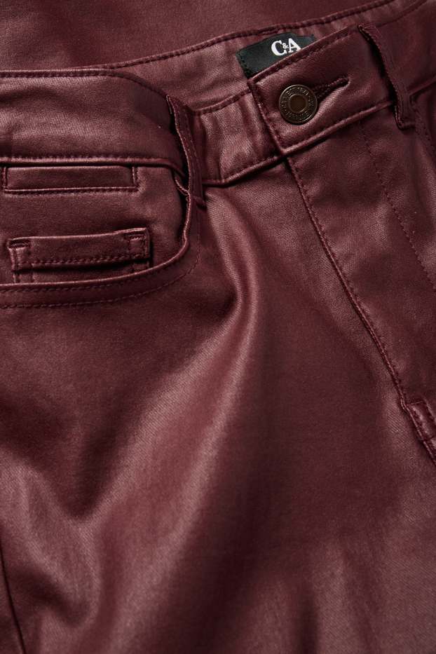 Femei - Pantaloni de stofă - talie înaltă - skinny fit - imitație de piele - bordo