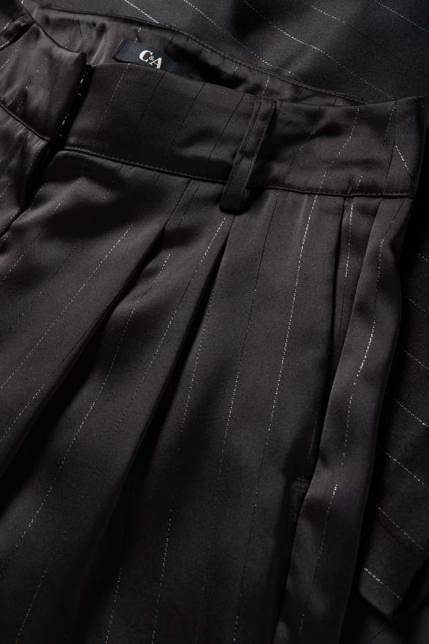 Femei - Pantaloni din satin - talie medie - wide leg - dungi fine - negru