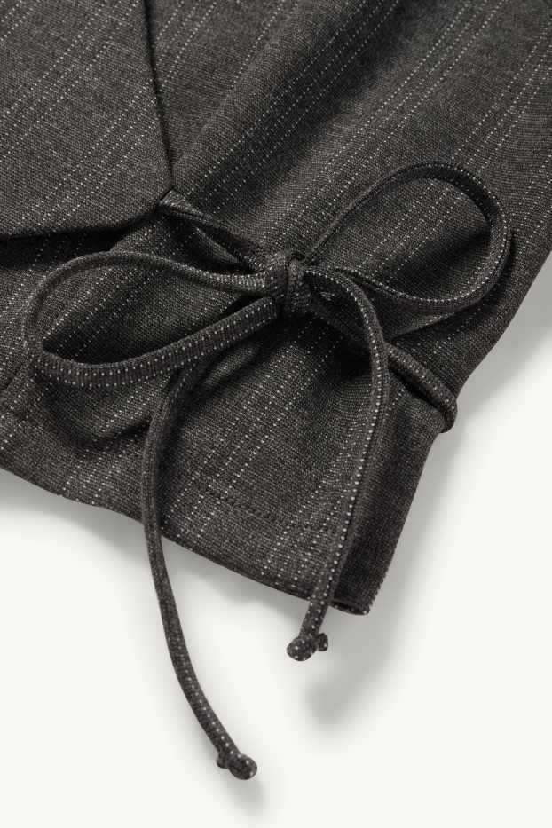 Dona - Armilla - entallada - ratlla diplomàtica - gris fosc