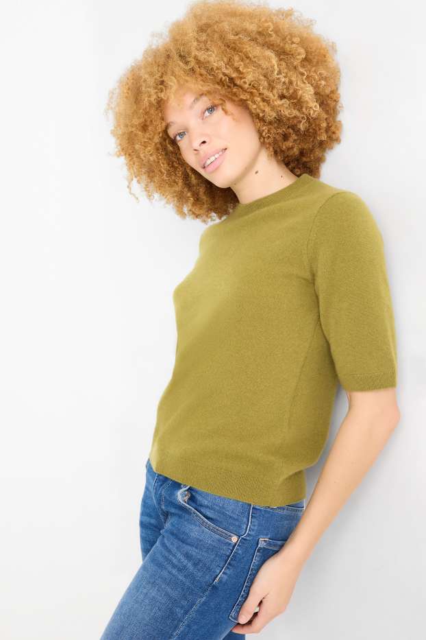 Women - Knitted cashmere jumper - short sleeve - green