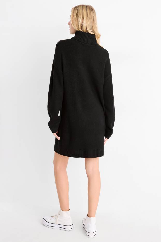 Women - Knitted dress - black