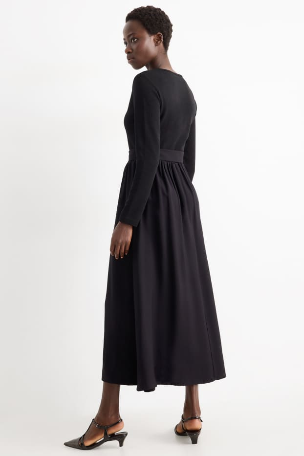 Dames - Fit & flare-jurk met ceintuur - zwart