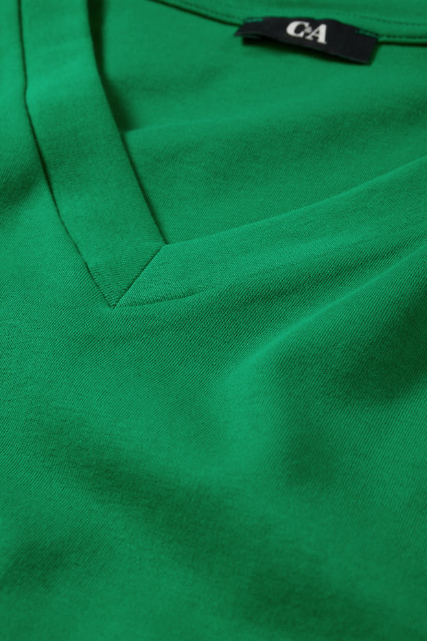 Femei - Tricou cu decolteu în V - slim fit - verde