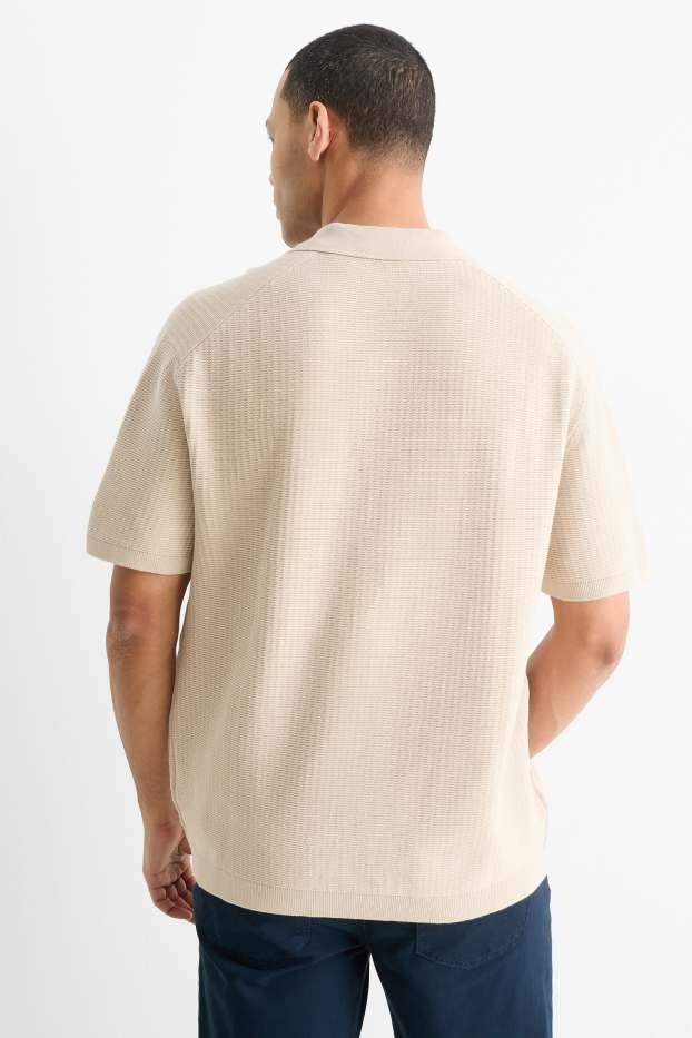 Heren - Gebreid poloshirt - relaxed fit - met structuur - licht beige
