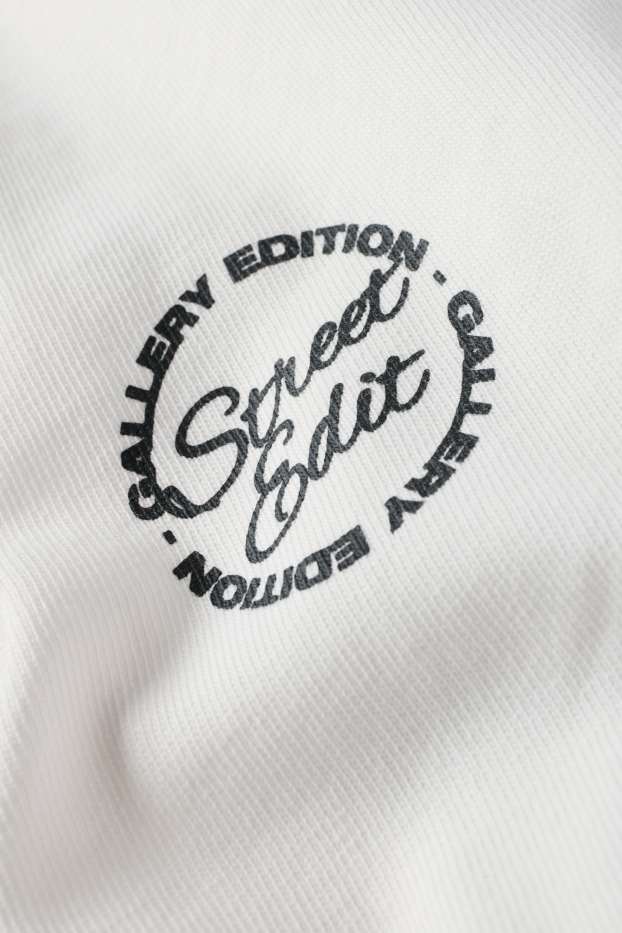 Men - T-shirt - oversized - white