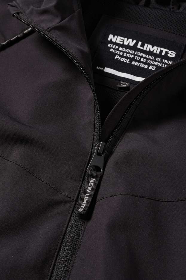 Kinder Buben - Jacke mit Kapuze - wasserabweisend - schwarz