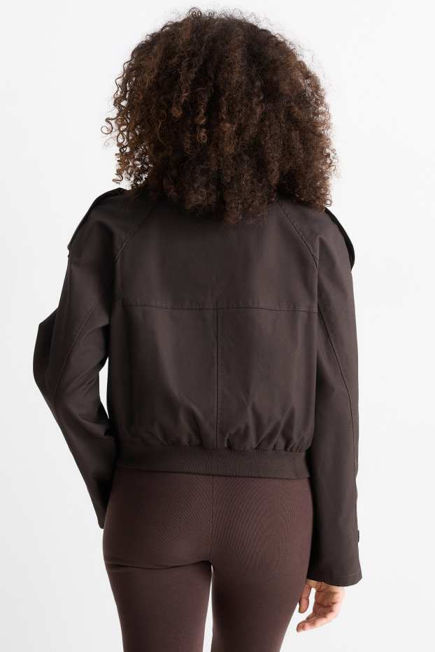 Dona - Gavardina crop - marró fosc