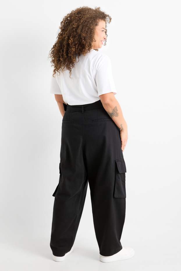 Dona - Pantalons cargo amb cinturó - high waist - tapered fit - negre