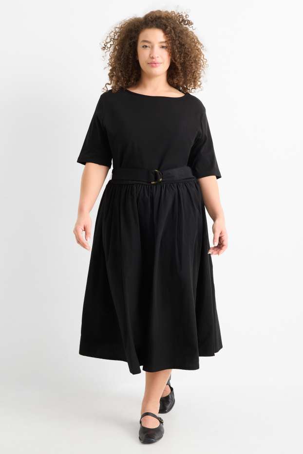 Femmes - Robe Fit & Flare avec ceinture - noir