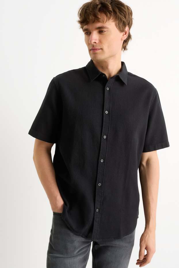 Hommes - Chemise - regular fit - col Kent - finition texturée - noir