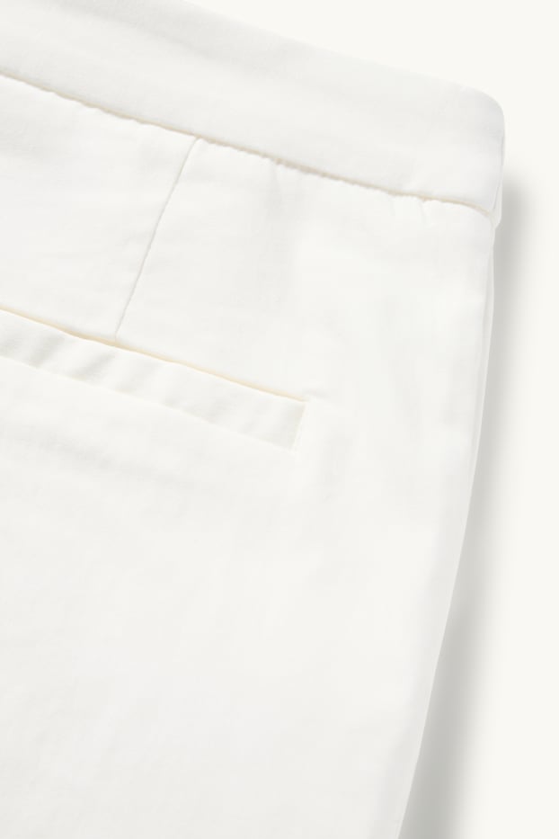 Damen - Caprihose - Mid Waist - Slim Fit - cremeweiß