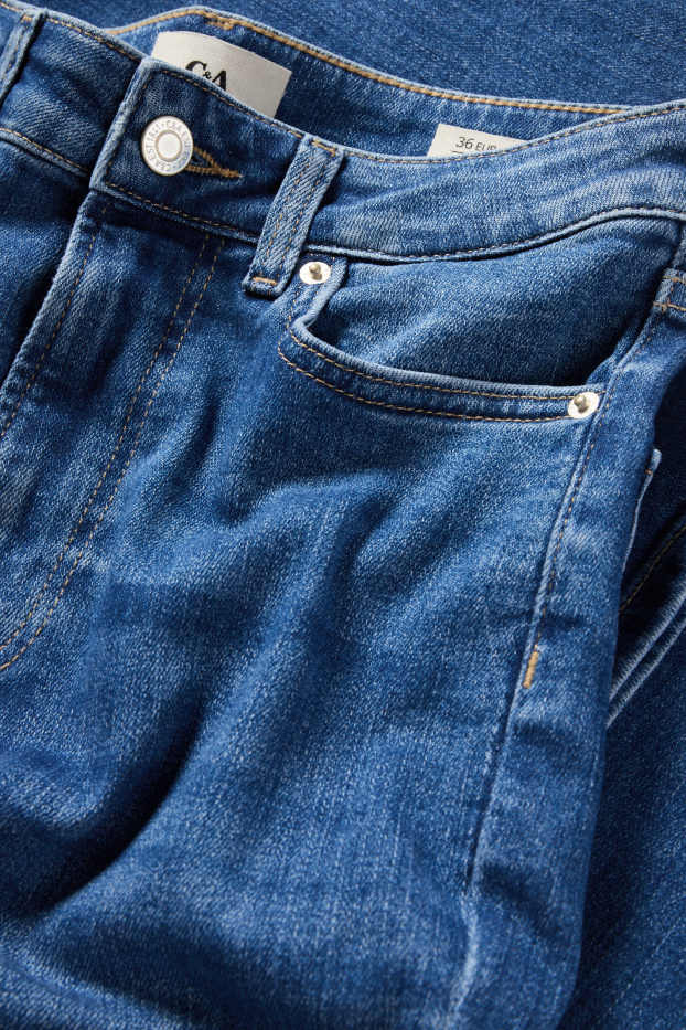 Kobiety - Flared jeans - wysoki stan - niebieski