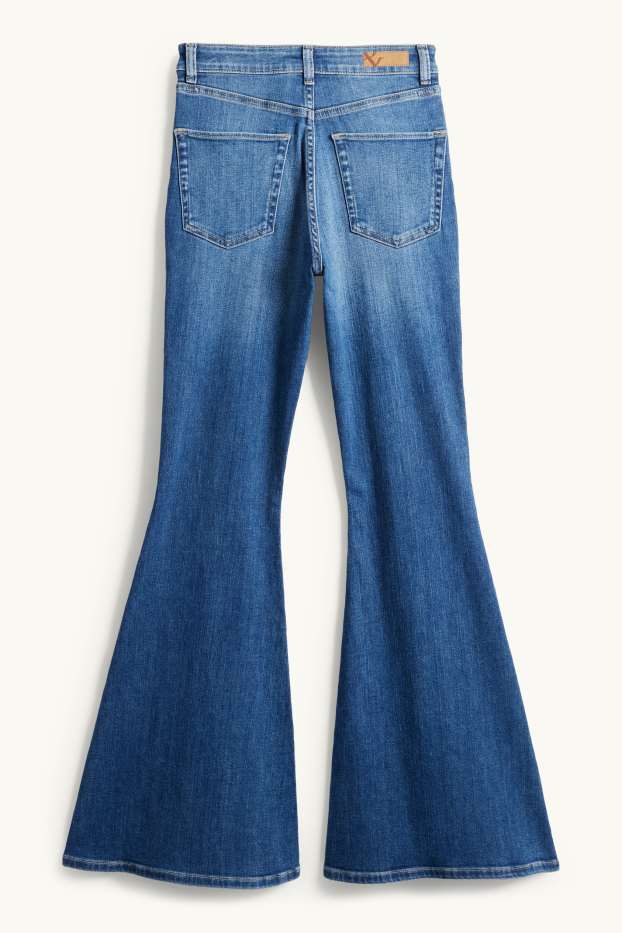 Kobiety - Flared jeans - wysoki stan - niebieski