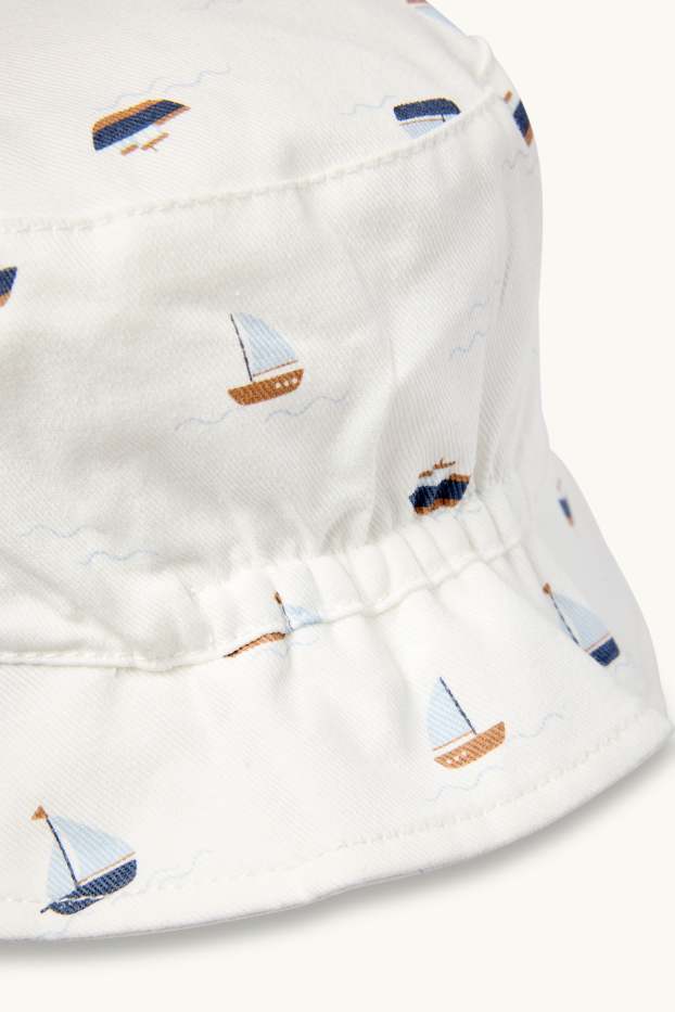 Baby Jungen - Segelboot - Baby-Hut - weiss
