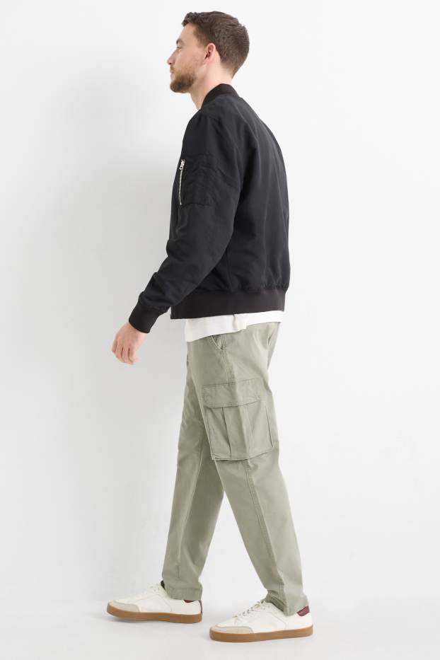 Home - Pantalons cargo - tapered fit - caqui