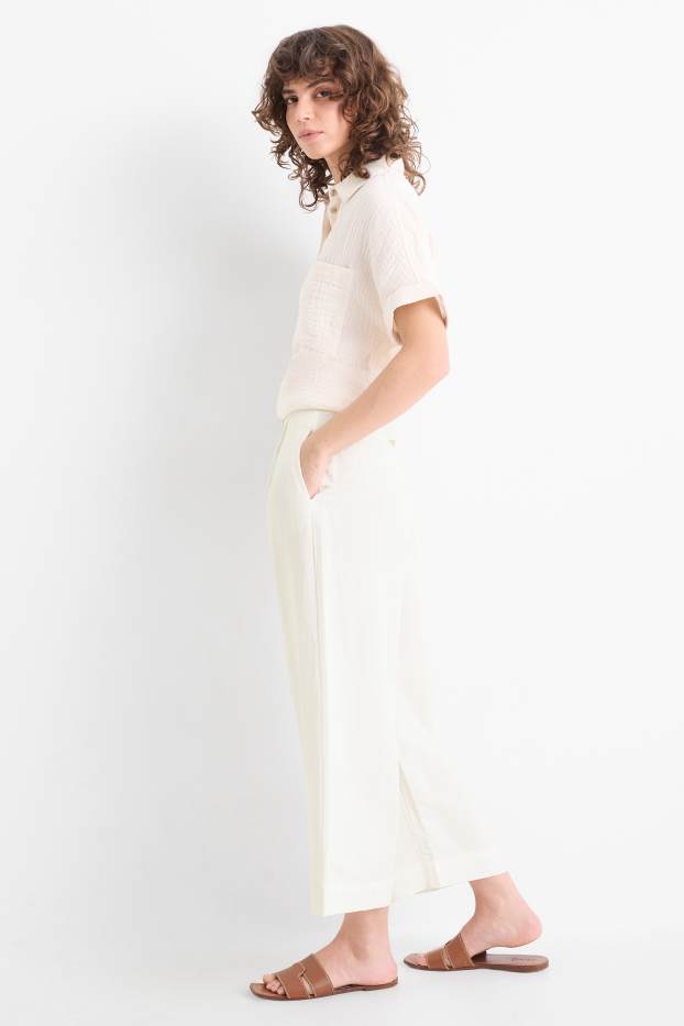 Femei - Pantaloni office cu conținut de in - talie înaltă - wide leg - alb-crem