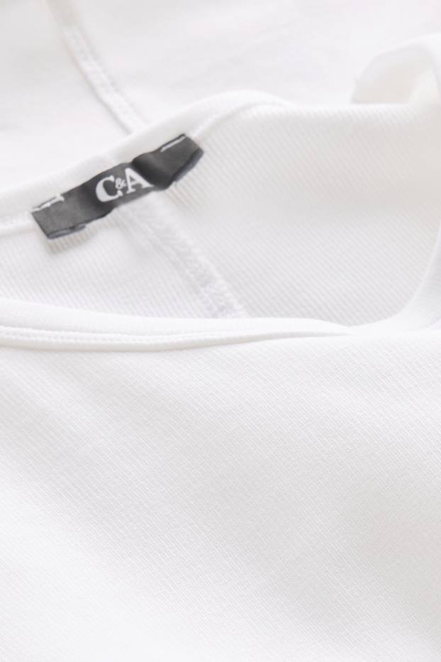 Women - V-neck T-shirt - slim fit - skinny rib - white