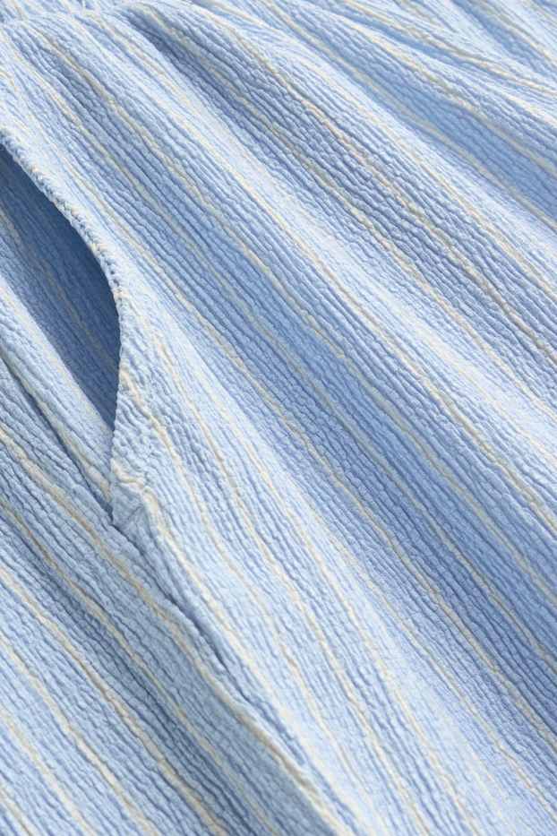 Damen - Shorts - Mid Waist - strukturiert - gestreift - hellblau