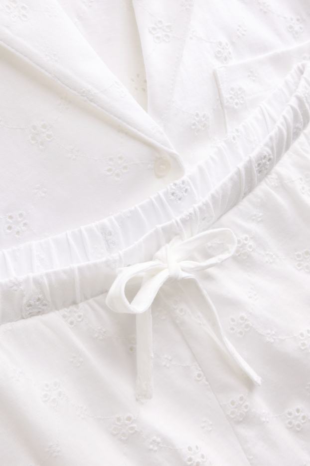 Femmes - Pyjashort - broderie anglaise - blanc