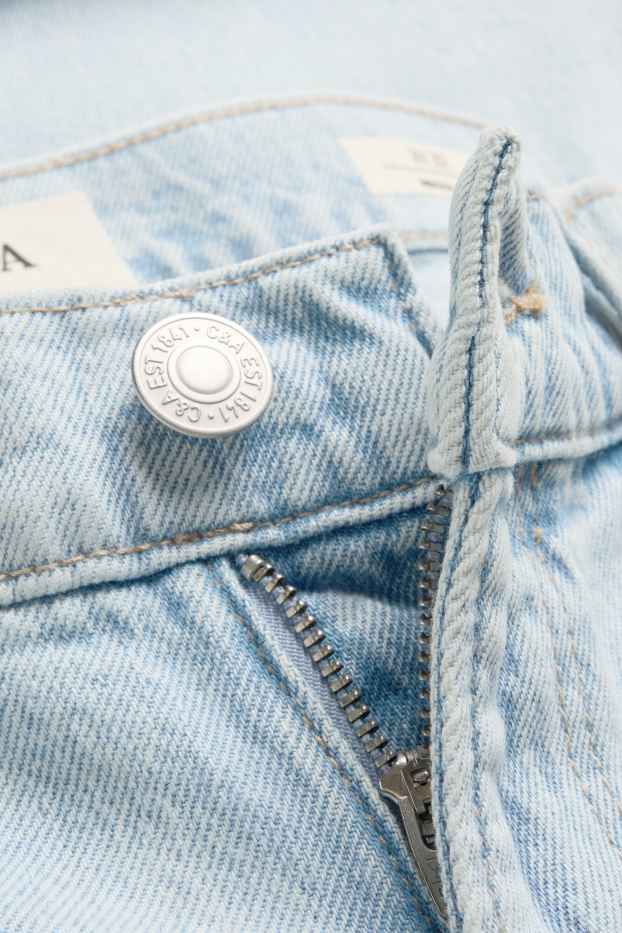 Herren - Jeans-Shorts - helljeansblau