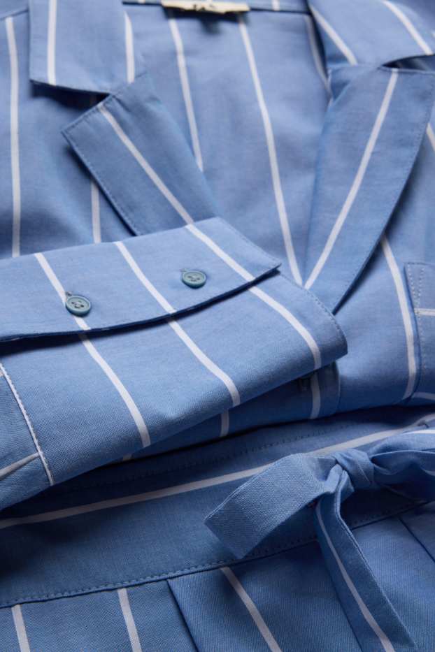 Femei - Pijama scurtă - dungi fine - albastru