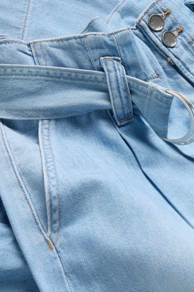 Donna - Shorts di jeans con cintura - vita media - jeans azzurro