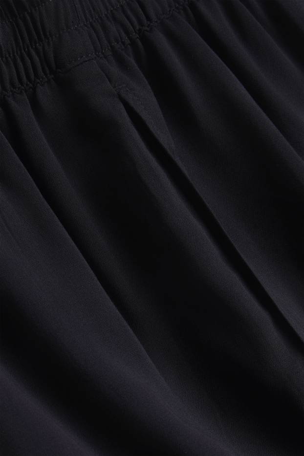 Women - Shorts - high waist - black