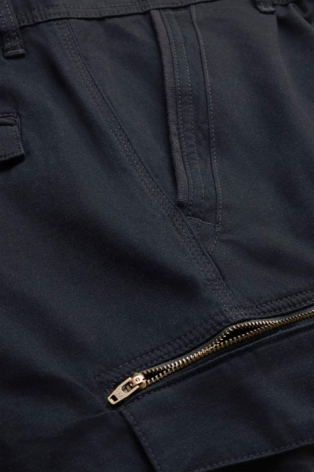 Men - Cargo shorts - black