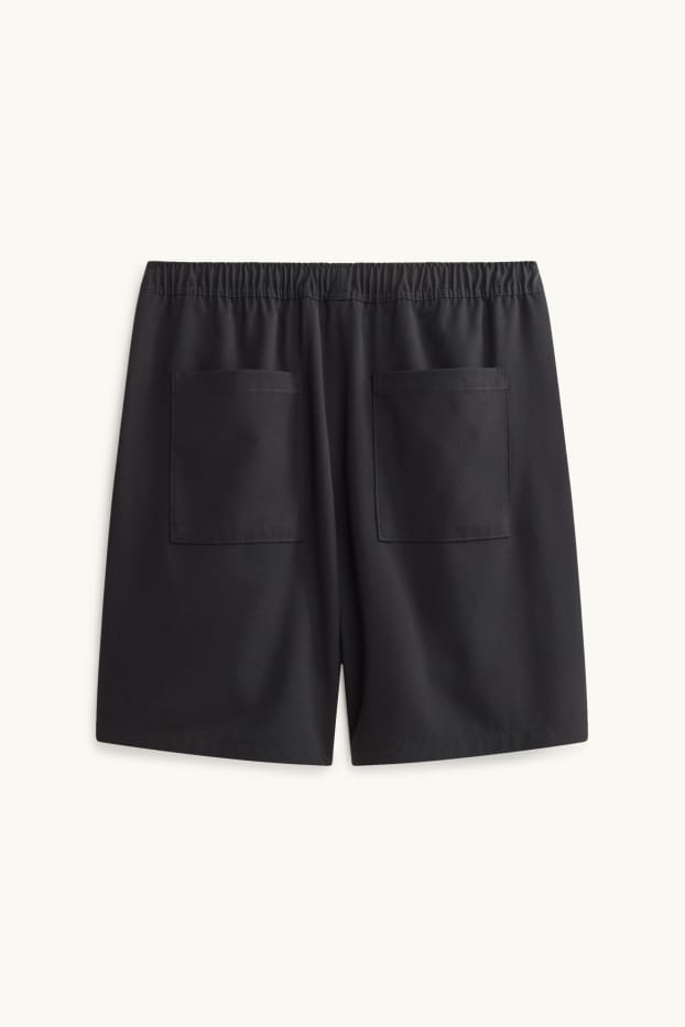 Men - Shorts - black