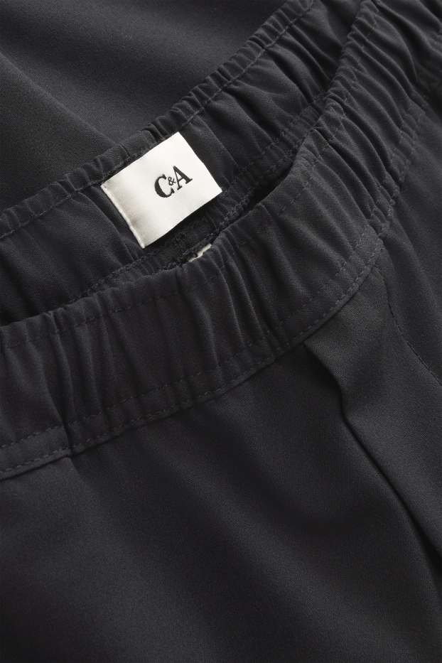 Men - Shorts - black